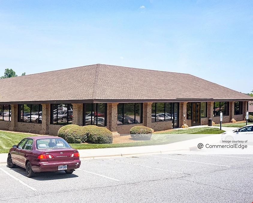 Mendenhall Oaks Business Park - Streamside I & II