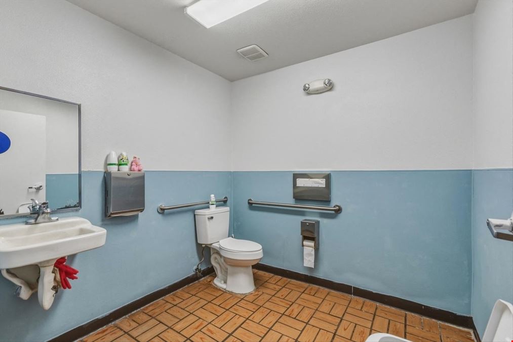 460 W Main St Fernley NV 89408
