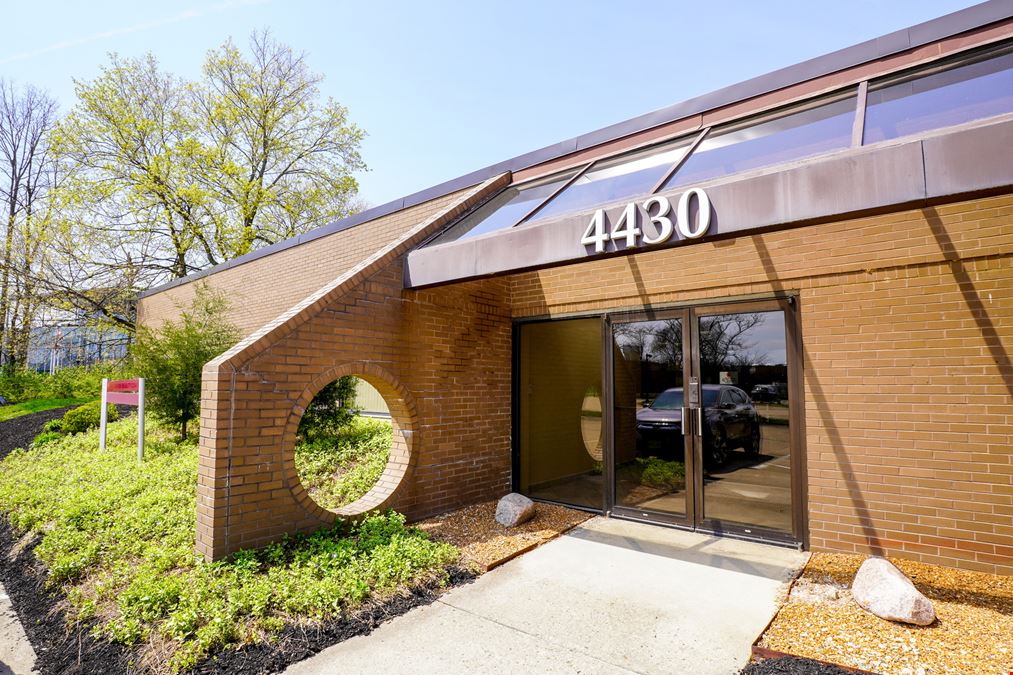 4430-4438 Carver Woods Drive
