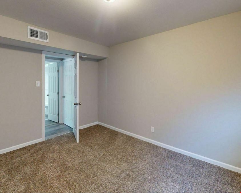 2 Bruce Drive