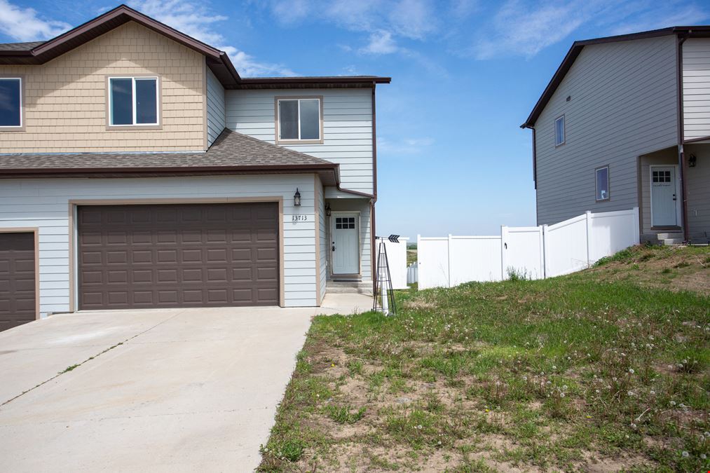 13713 Kristina St