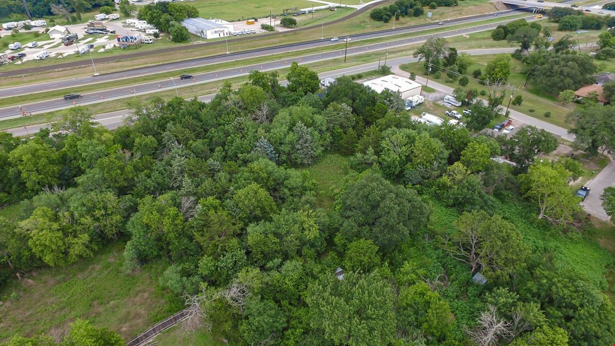 ± 2.04 Acres | N Earl Rudder Fwy | Bryan, TX