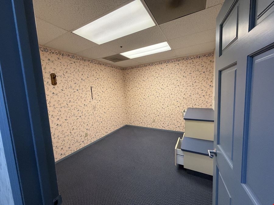 999 S. Fairmont Avenue, Suite 220