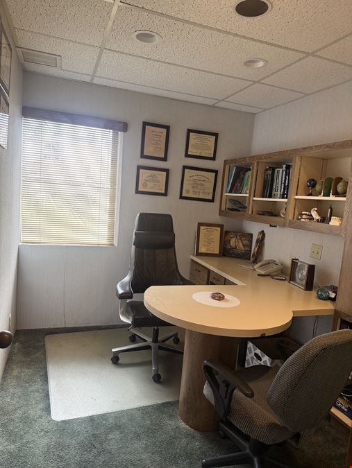 Corner Office Space in Wailuku