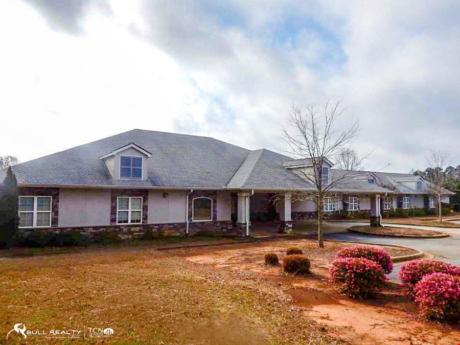 12 Unit Healthcare Facility | ±8,878 SF | For Lease