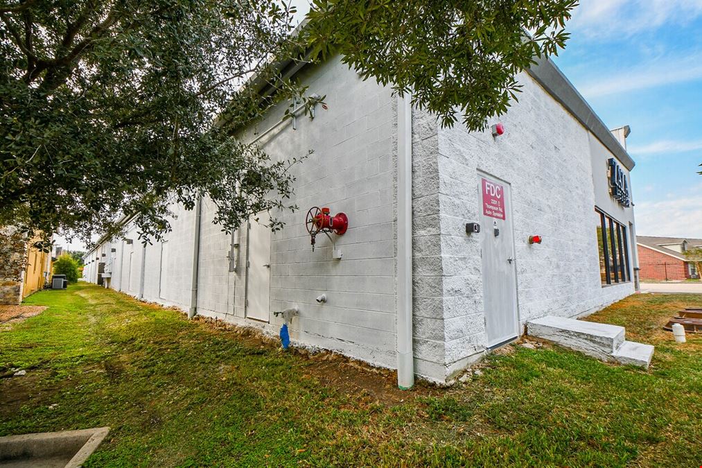 2201 Thompson Rd - Thompson Plaza