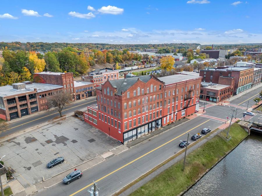 Holyoke House Commercial Space