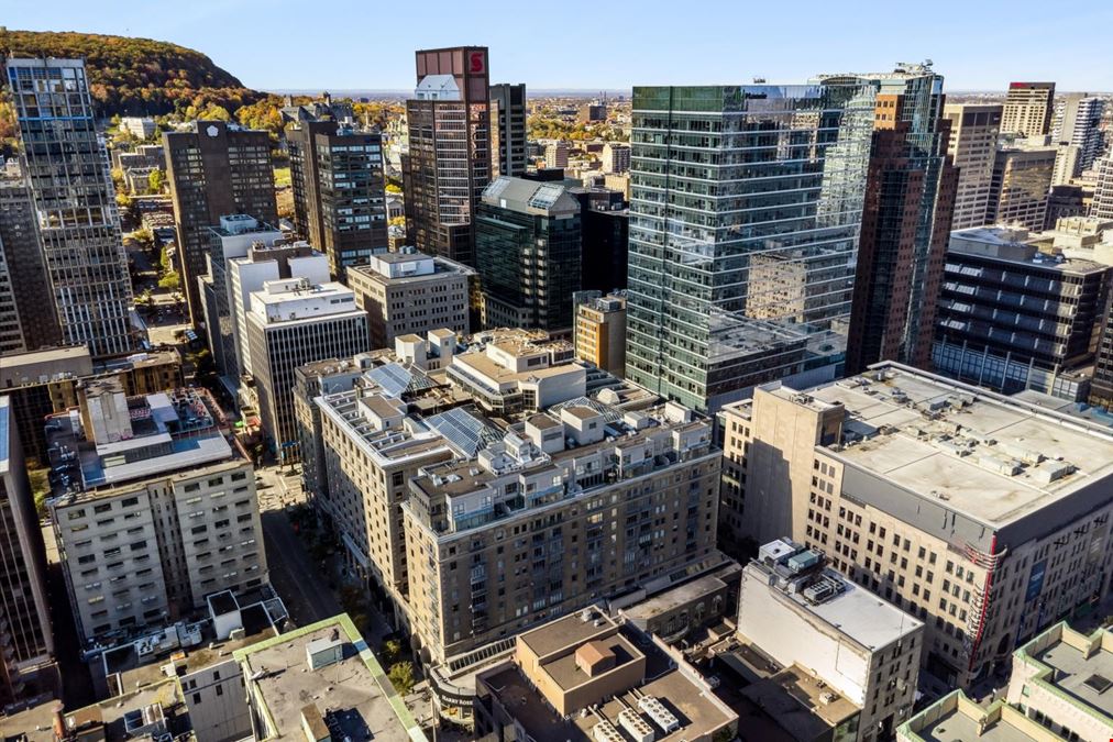 Les Cours Mont-Royal