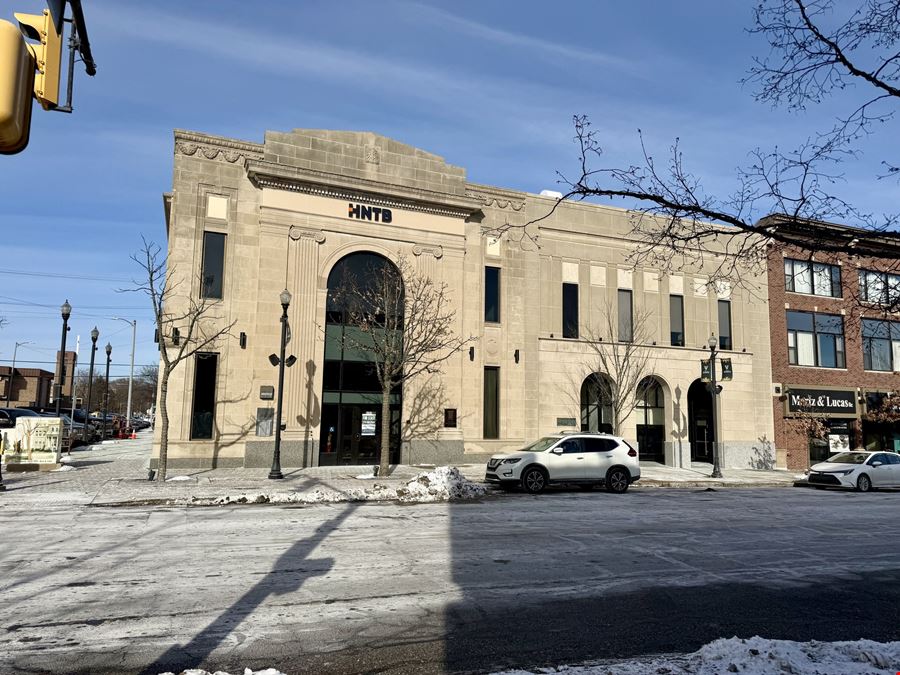101 East Lincolnway