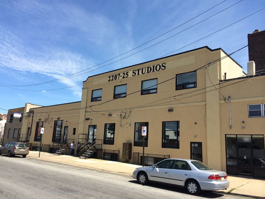 2207-25 N. American Street
