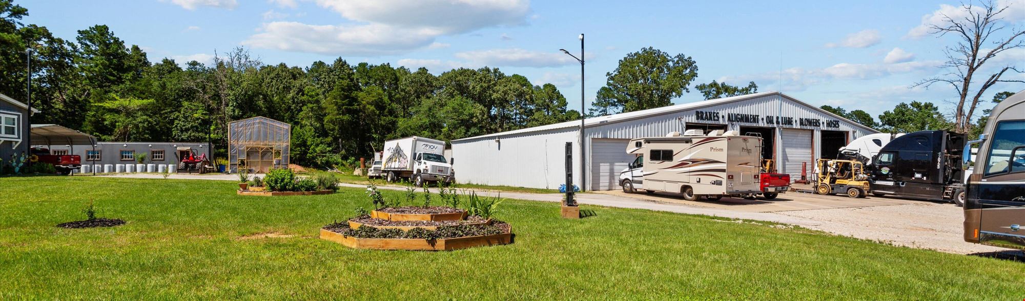 15844 Hwy 31 West