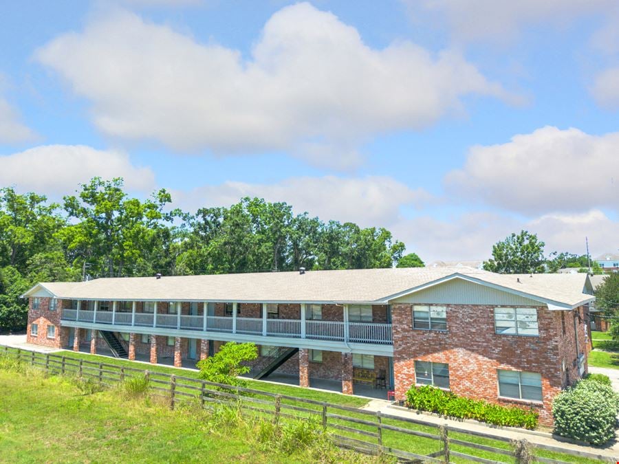 Stadium View Apartments: 90-Unit Multifamily Investment near LSU