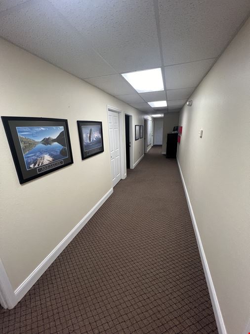 Large Office/Warehouse Space Northwest Gainesville