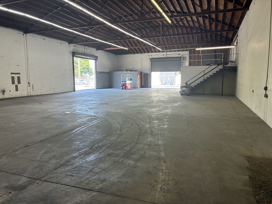Industrial Building w/ Yard