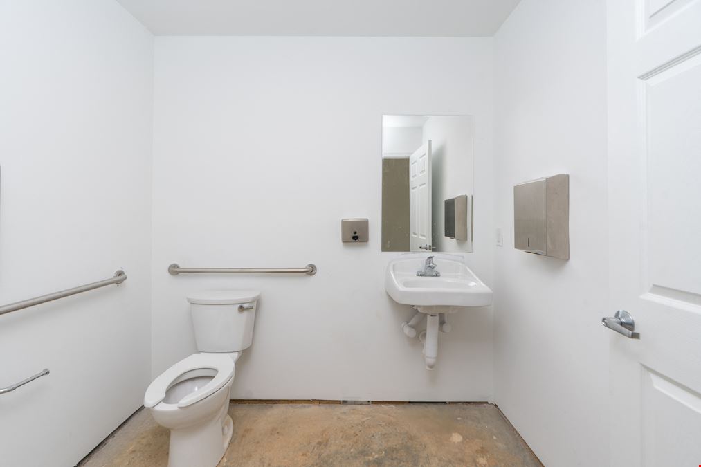 NEWLY BUILT FLEX SPACE AVAILABLE | MOVE IN READY