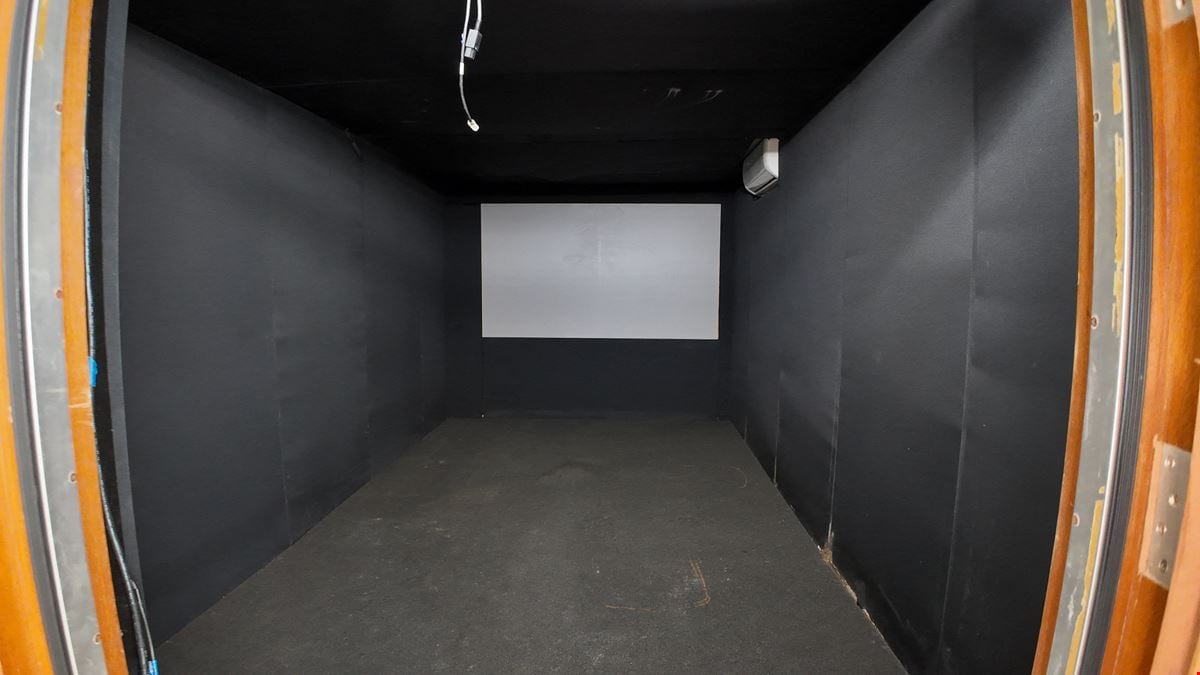 7,600 SF Commercial Building with Prime Exposure on a Major Bayamón Thoroughfare | For Sale