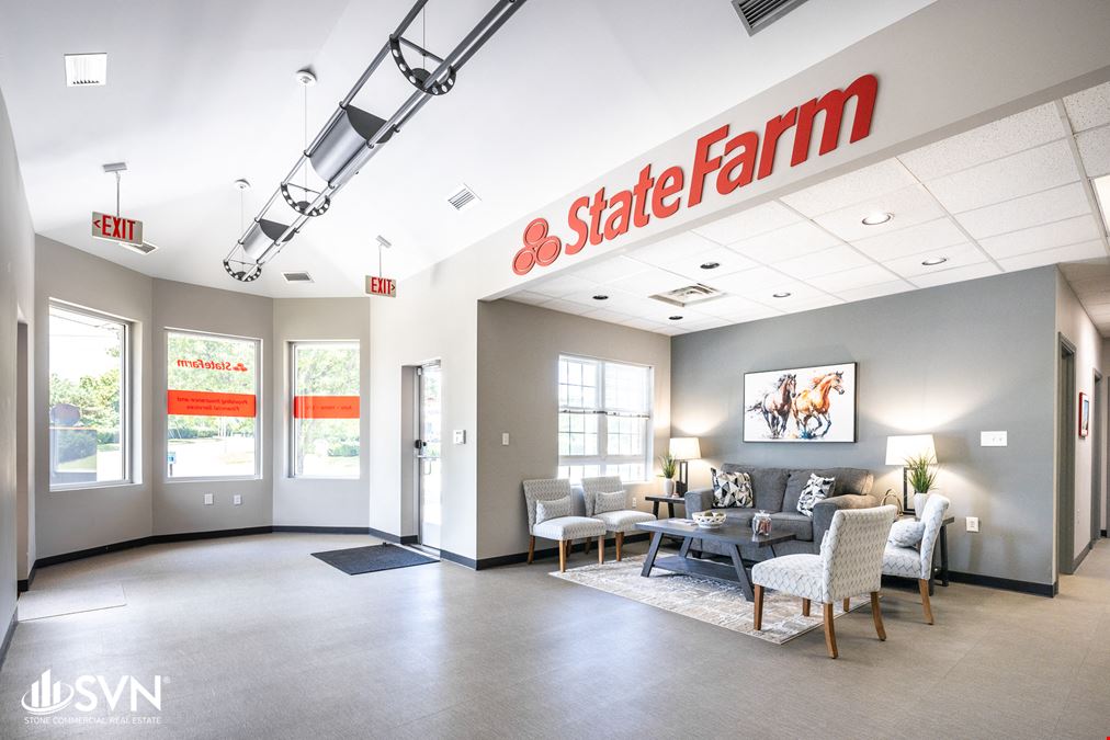 For Sale: 6,800 SF Office / Industrial Building