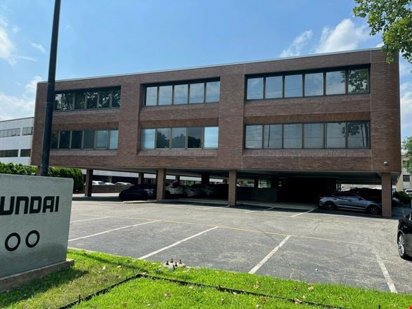 Preview of Office space for Rent at 300 Sylvan Ave