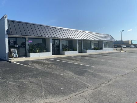 Preview of Retail space for Rent at 921 East Oak Street