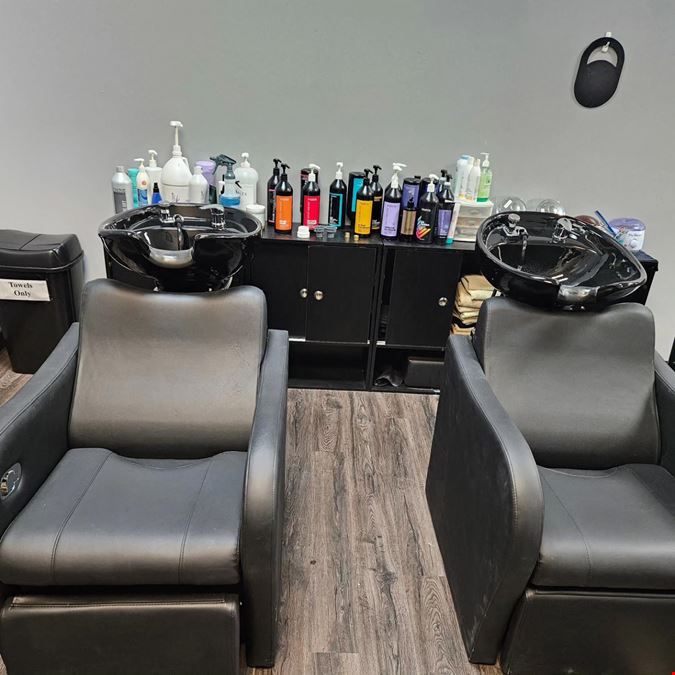 Turn Key Hair Salon Near MSU in East Lansing
