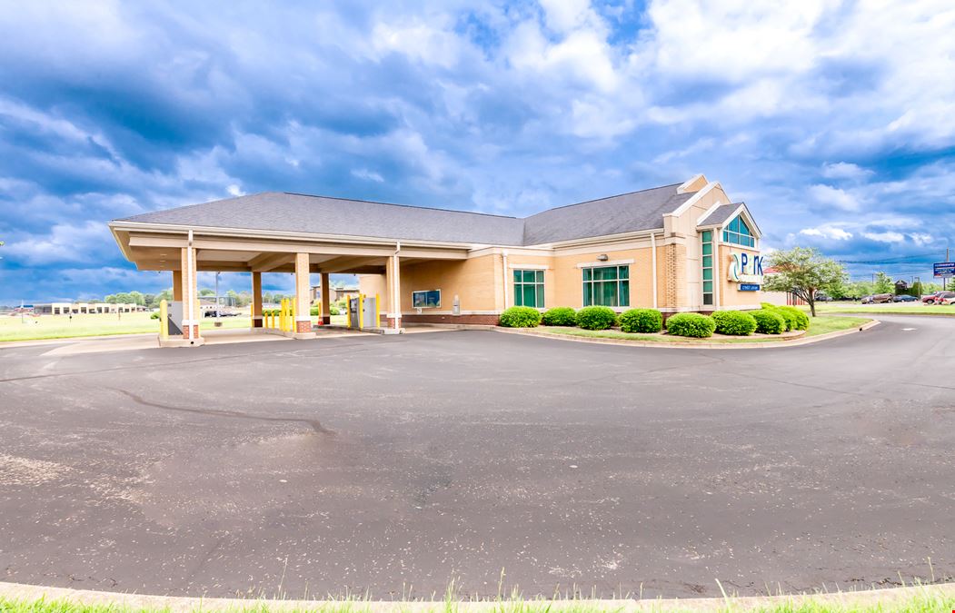 Free-Standing Retail Building in Mt. Washington