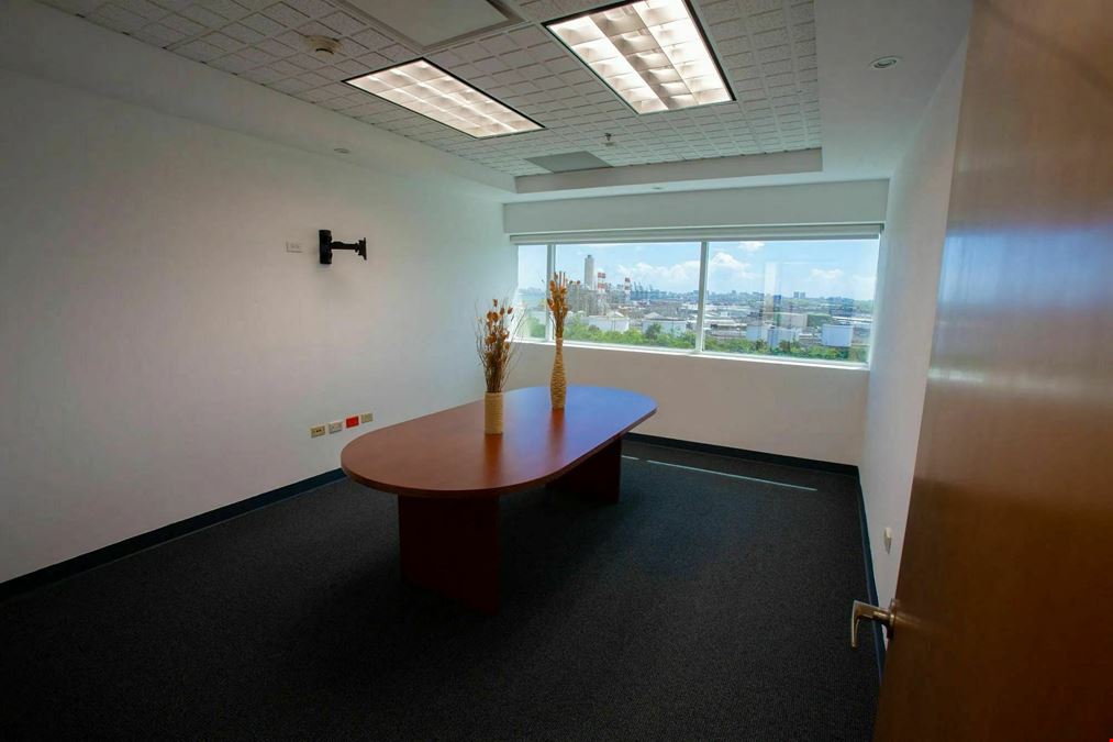 Centro Internacional de Mercadeo I (CIM) – PH Floor Suite 802