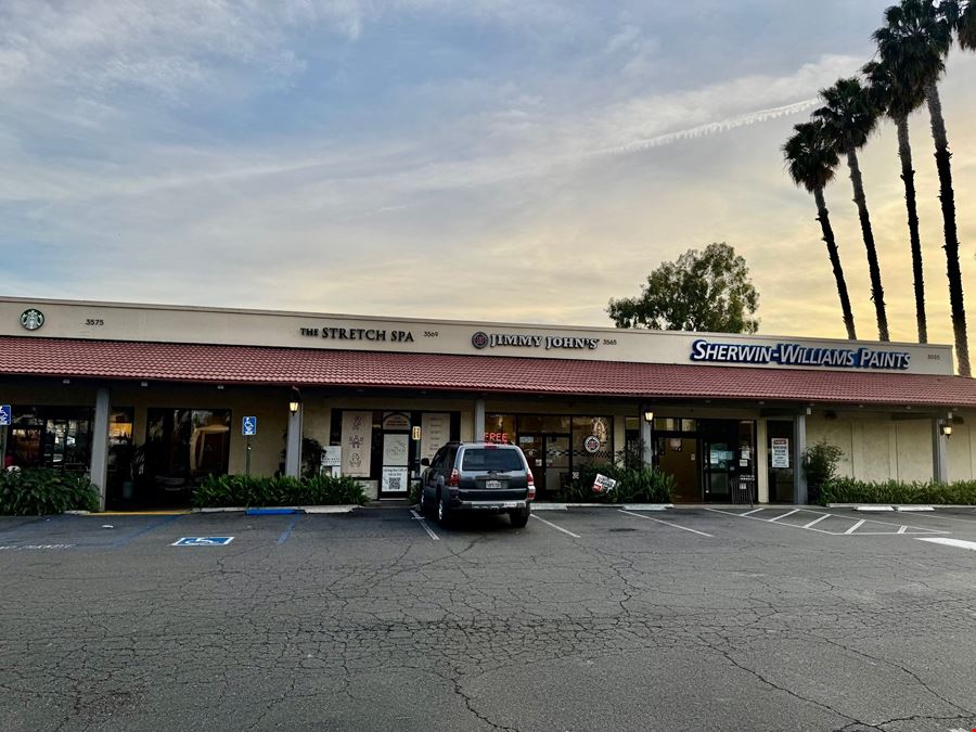 Los Alamitos Plaza