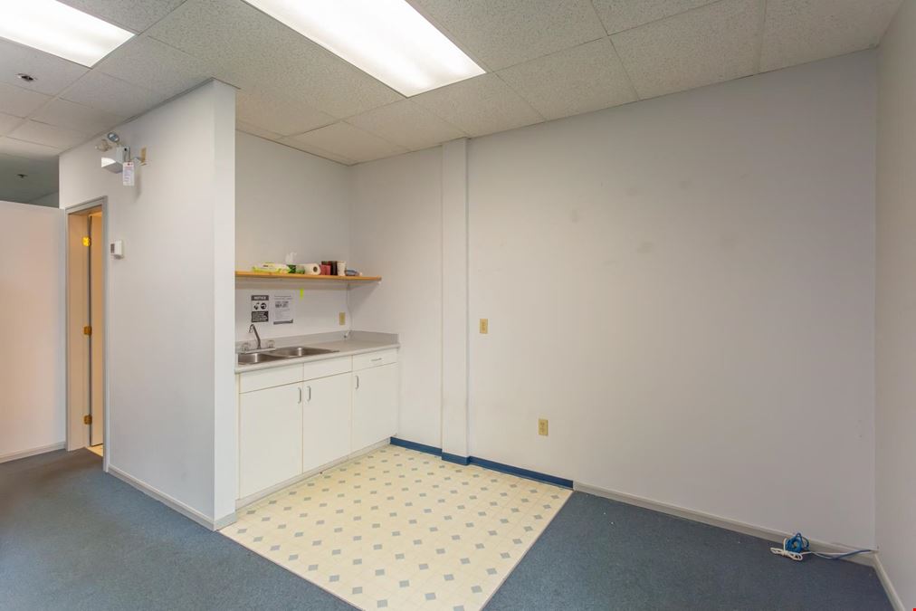 103 & 203 3855 Henning Drive