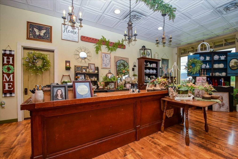 Main Street Primitives