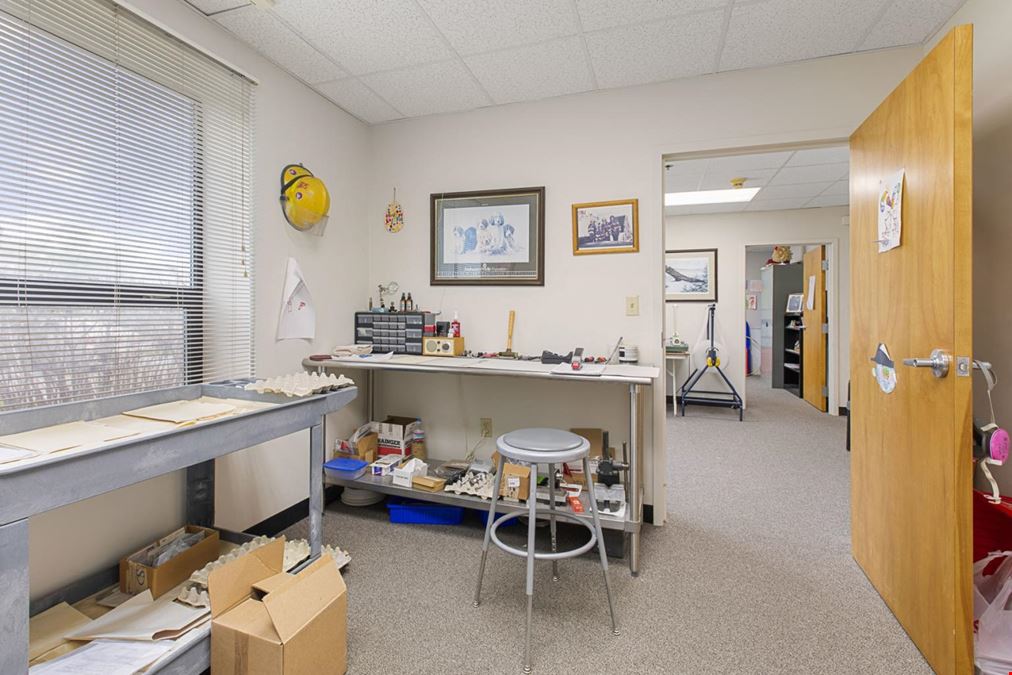 Industrial flex Unit for Lease in Newburyport Seacoast Business Park