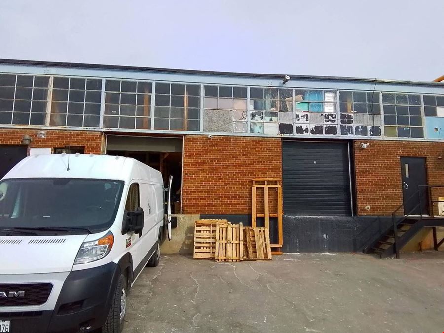 1,685 sqft shared industrial warehouse for rent in North York