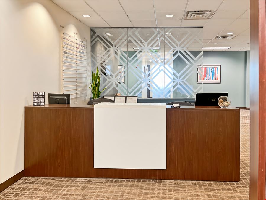 Regus - Edina - Grandview Square