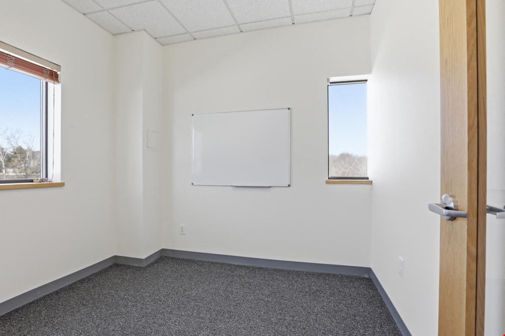 3,700sf Professional Office Suite for Lease in Rowley, MA