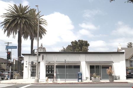 Preview of commercial space at 5301 Rosewood Ave