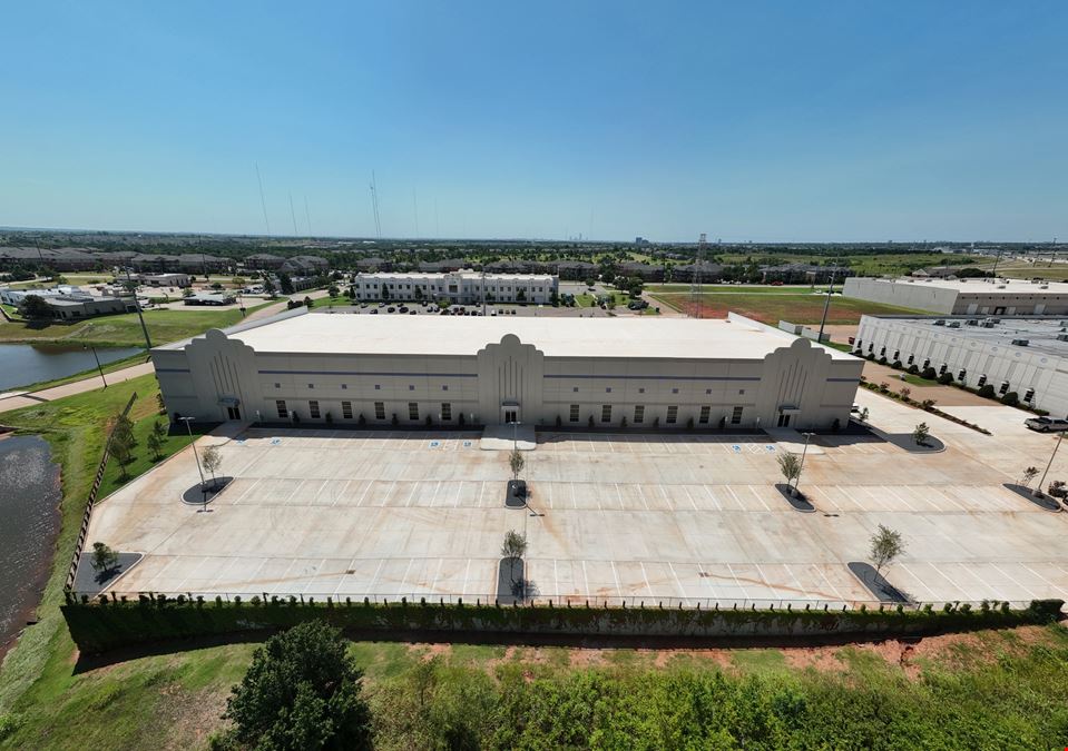 Market Center Warehouse