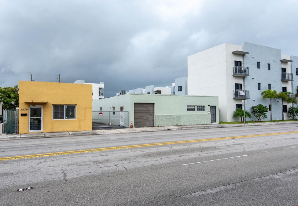 2250 Palm Ave