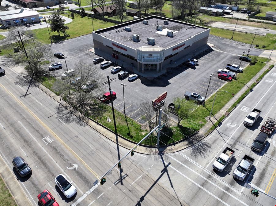 Moss Street Lafayette LA-3747