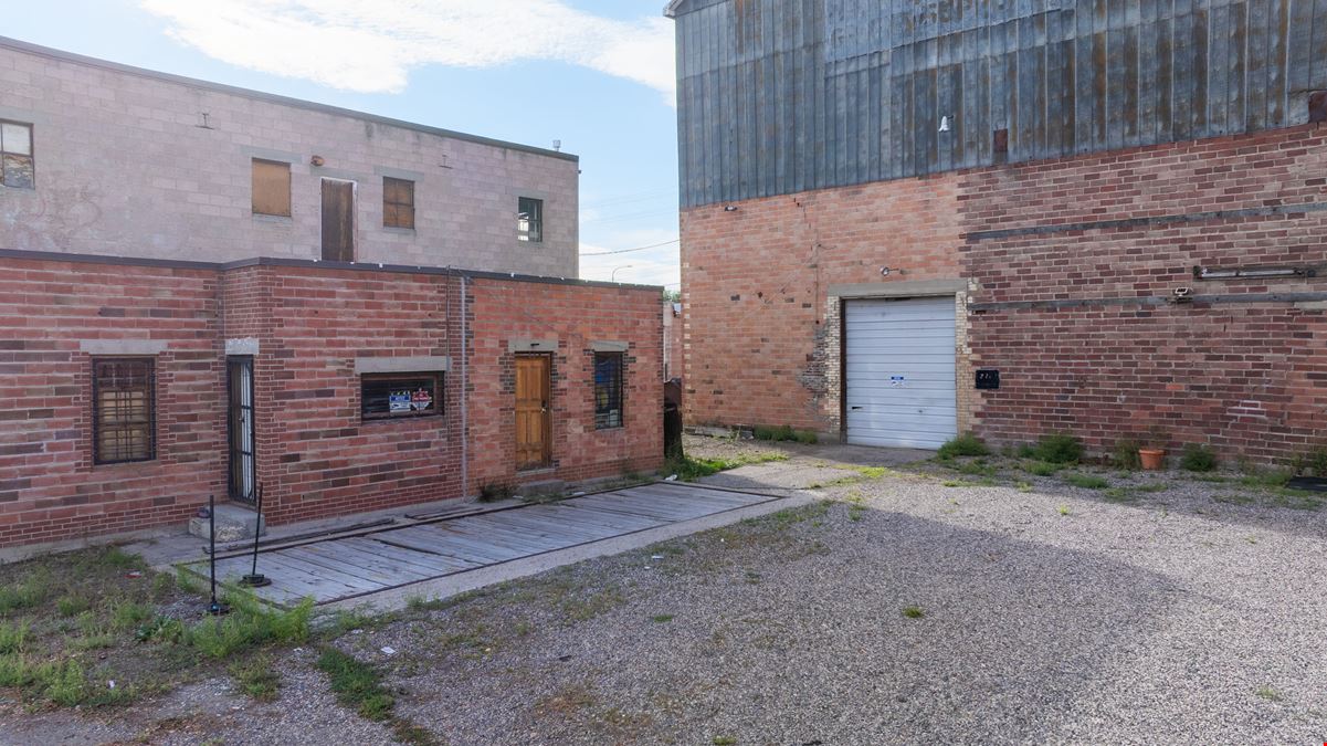 2111 Montana Ave