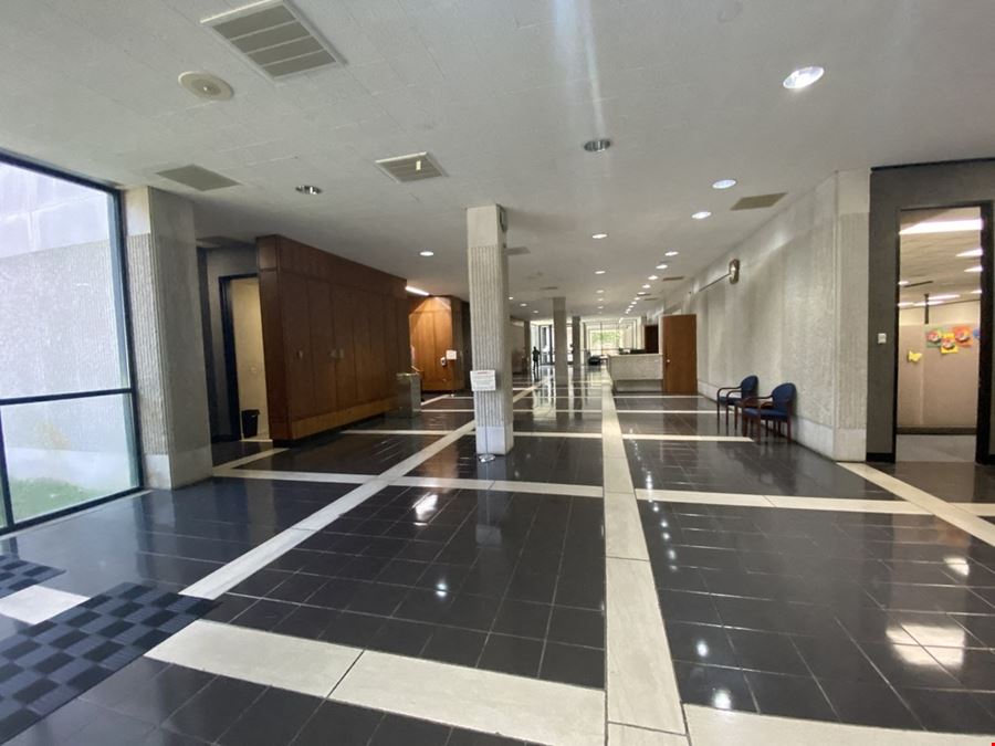 106,000 S.F. Office/Call Center
