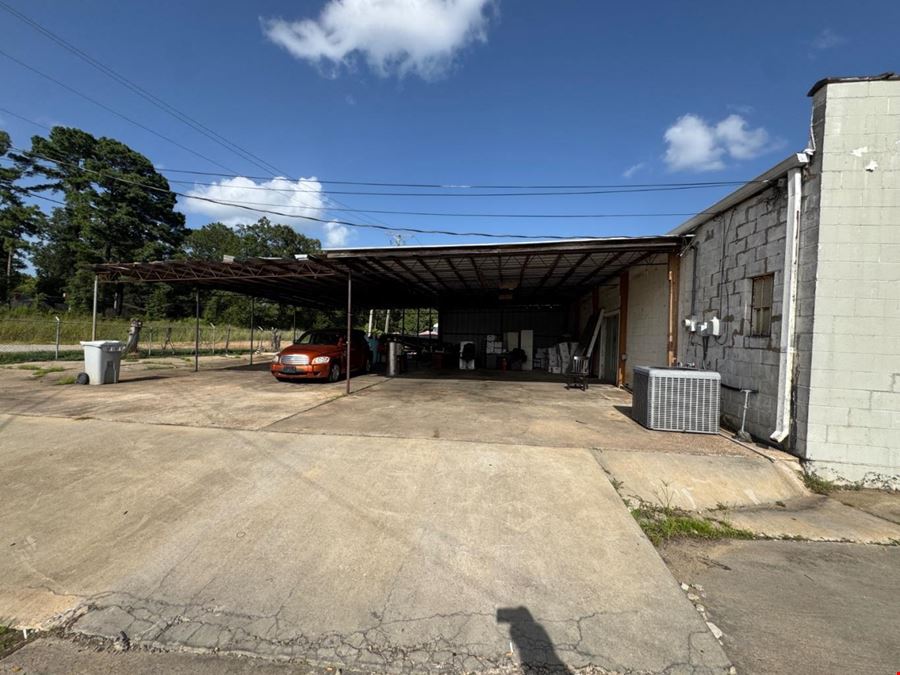 303 Clinton Blvd
