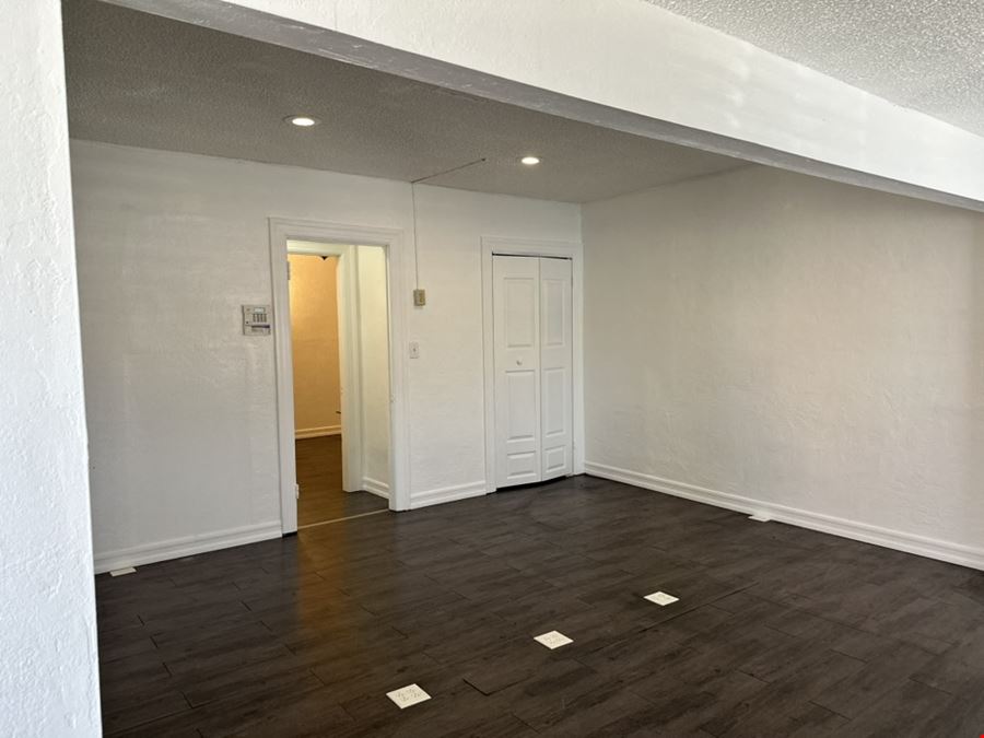 1255 W Baseline St
