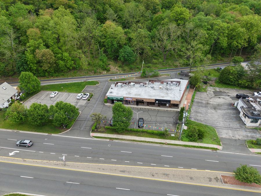 589 Route 303