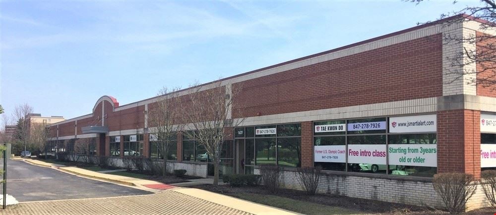 3,364 SF Office/Medical Suite For Lease- Downtown Schaumburg