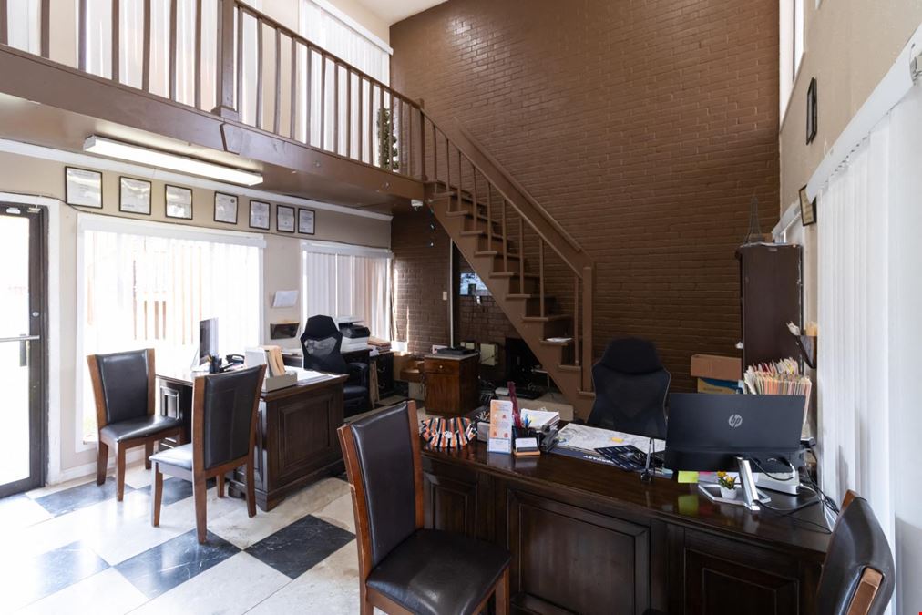 Oakwood Villa