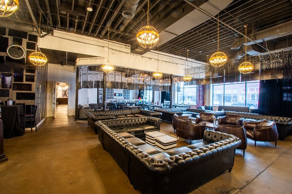Multi-Tenant Investment Opportunity in Downtown Aurora
