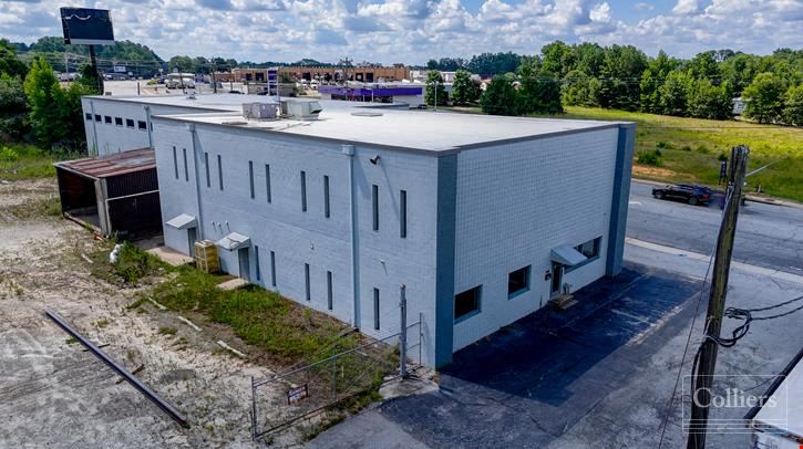 ±9,800-SF Warehouse For Lease on Union St