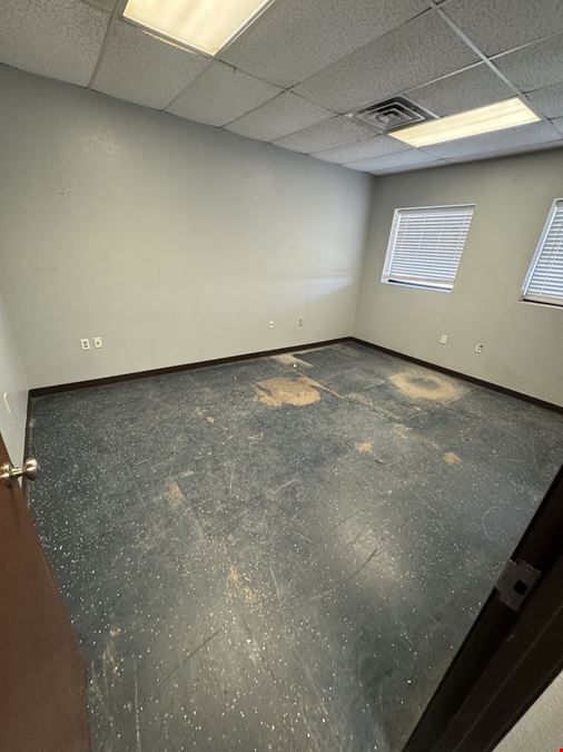 Crane Served Industrial Facility on 1.94 Acres