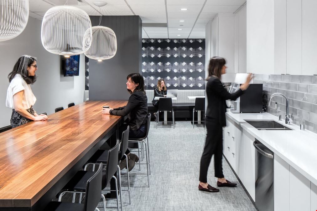 33 S 6th Street Sublease