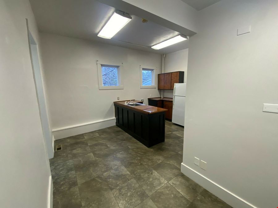 Retail/Office Showroom