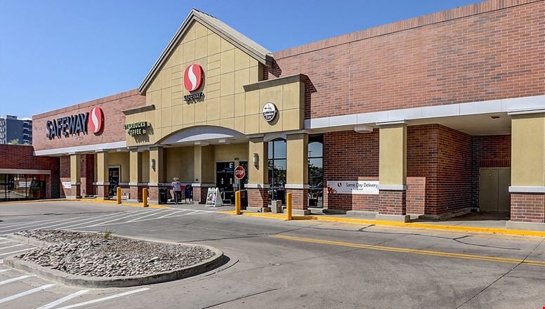 Preview of Retail space for Rent at 1685 S Colorado Blvd
